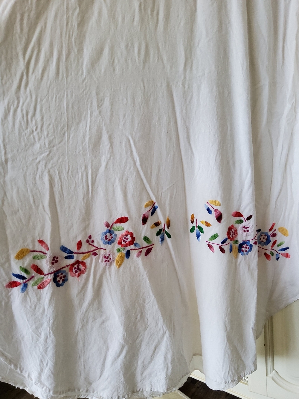 1960s Embroidered White Boho Caftan - Picture 7 of 9